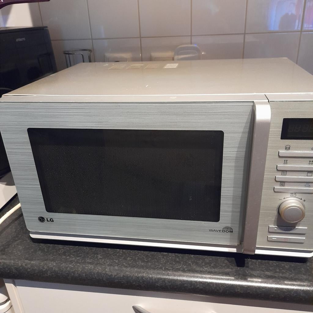 LG Combimagnetron - Goed Werkend, Combimagnetron, Gebruikt, Grill, Ophalen of Verzenden