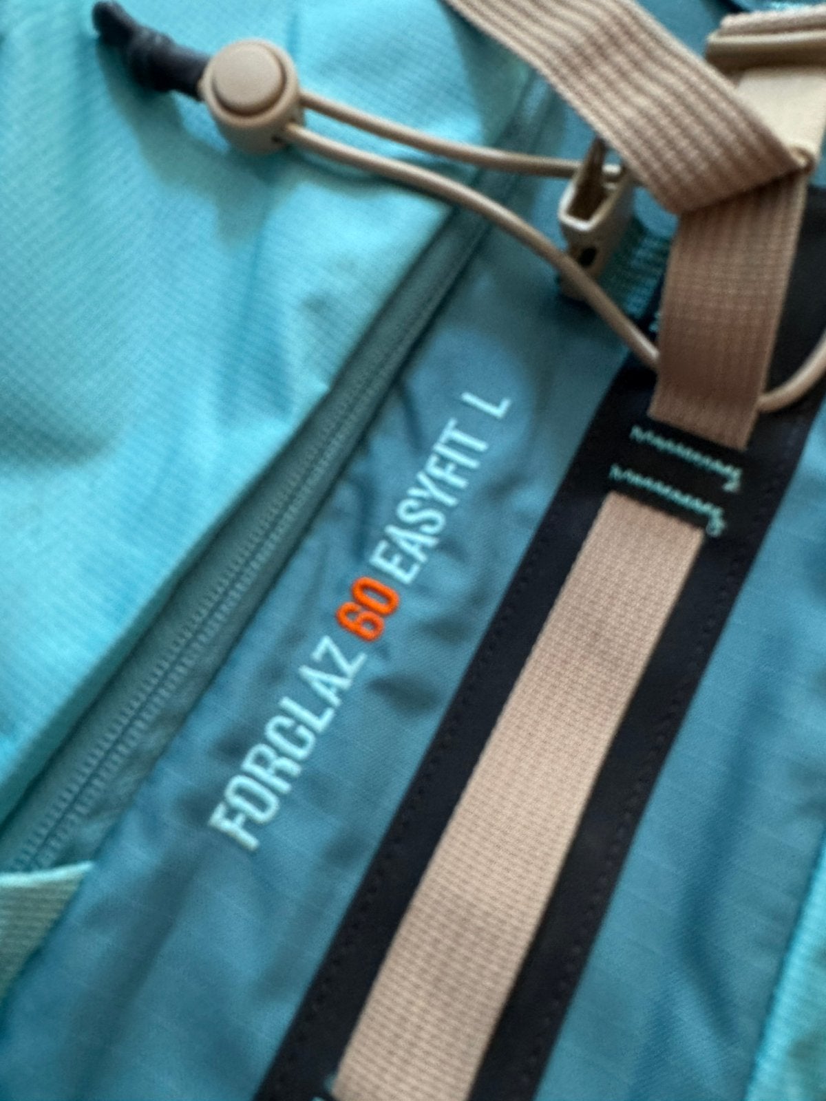 Quechua Forclaz 60 Easyfit L trekkingrugzak + flightbag, Ophalen of Verzenden, Zo goed als nieuw, Rugzak