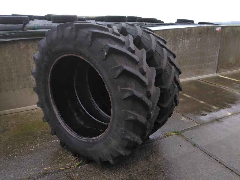 Trekker banden Pirelli/Trelleborg, Ophalen