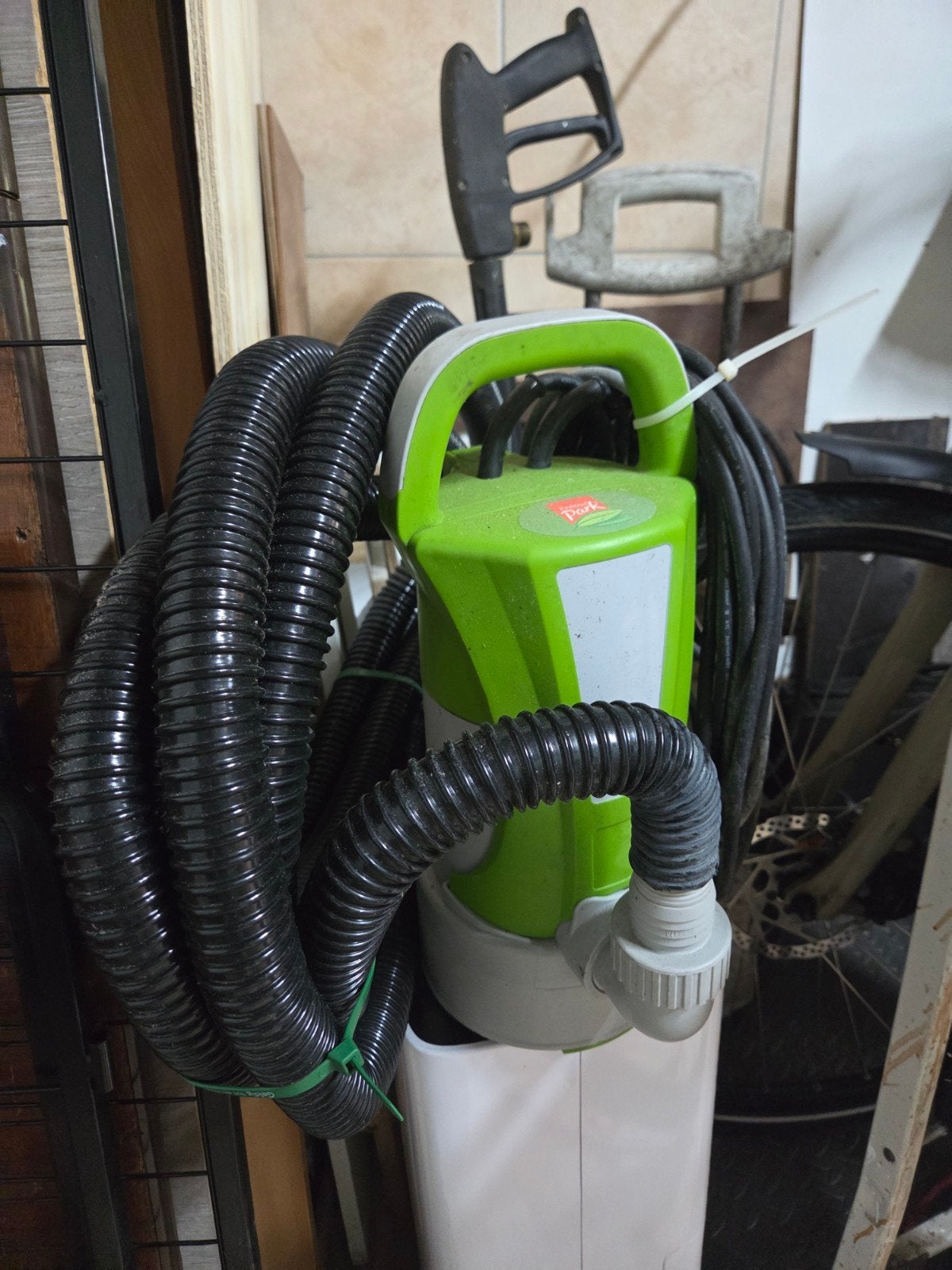 Dompelpomp central park 550watt, Ophalen of Verzenden, Zo goed als nieuw, Elektrisch, Dompelpomp