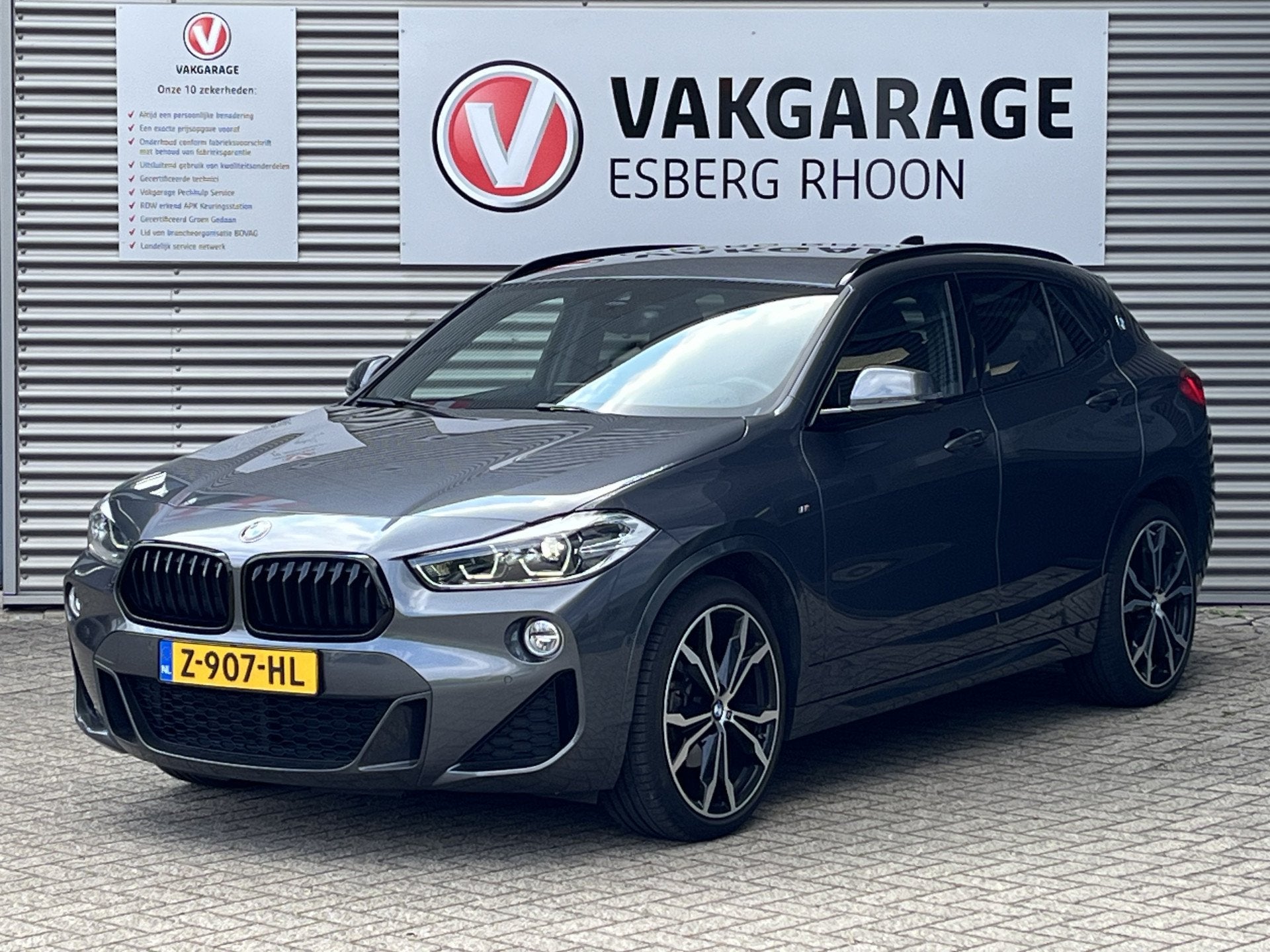 BMW X2 sDrive18i High Executive Edition M Sport FACELIFT NAV, Gebruikt, Leder en Stof, 75 €/maand, 3 cilinders