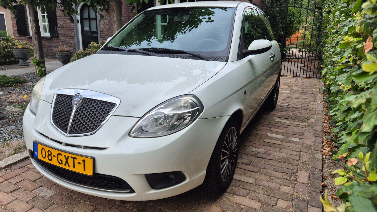 Lancia Ypsilon 1.4 8V 2008 Wit, Voorwielaandrijving, Stof, 4 cilinders, 400 kg