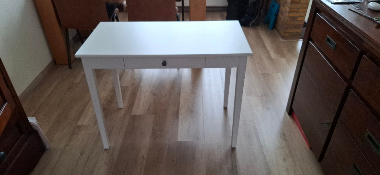 Foto 3 van Kleine eettafel / Bureau