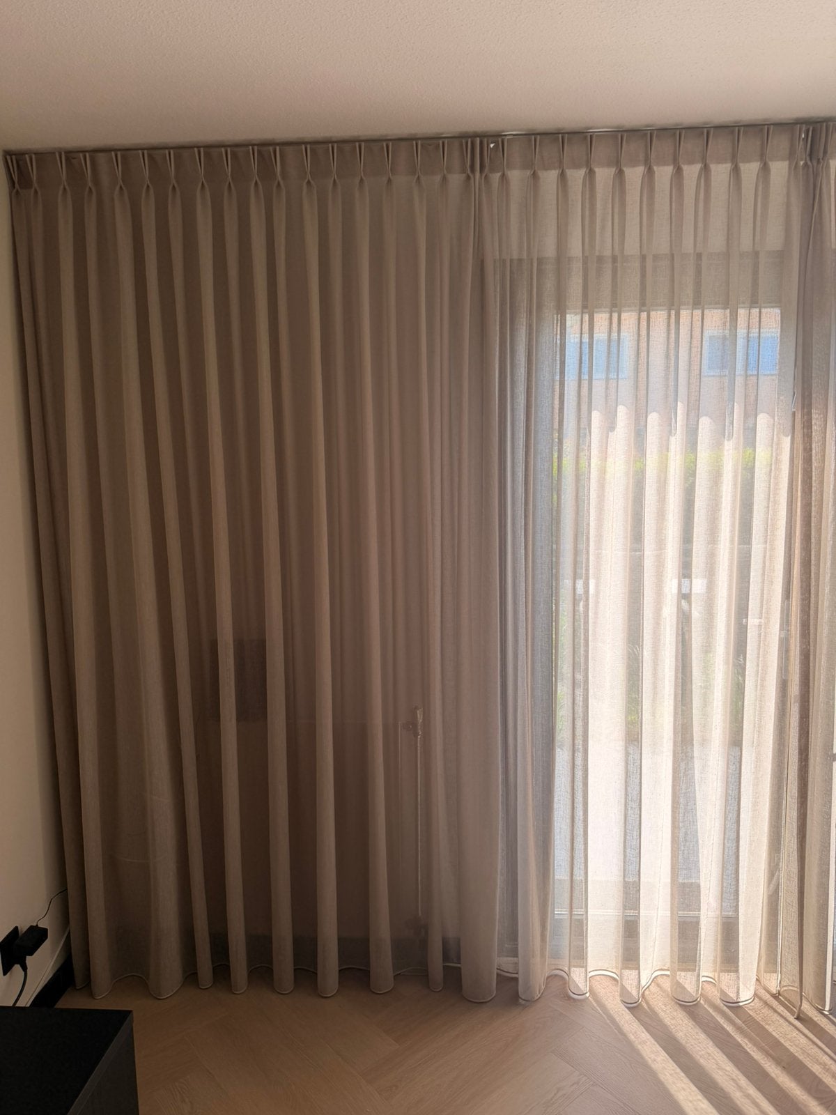 Inbetween gordijnen, Ophalen of Verzenden, Zo goed als nieuw, Beige, 200 cm of meer