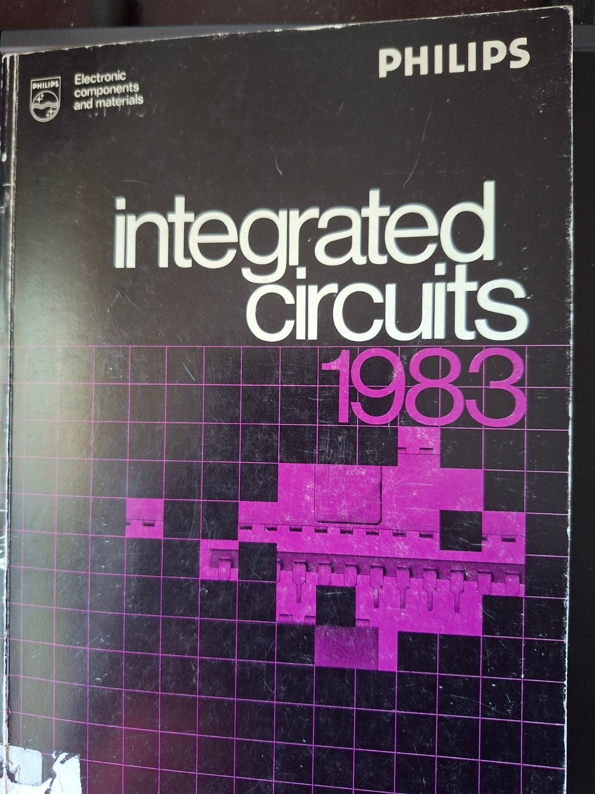 Philips Integrated Circuits 1983 - Elektronische Componenten, Ophalen of Verzenden
