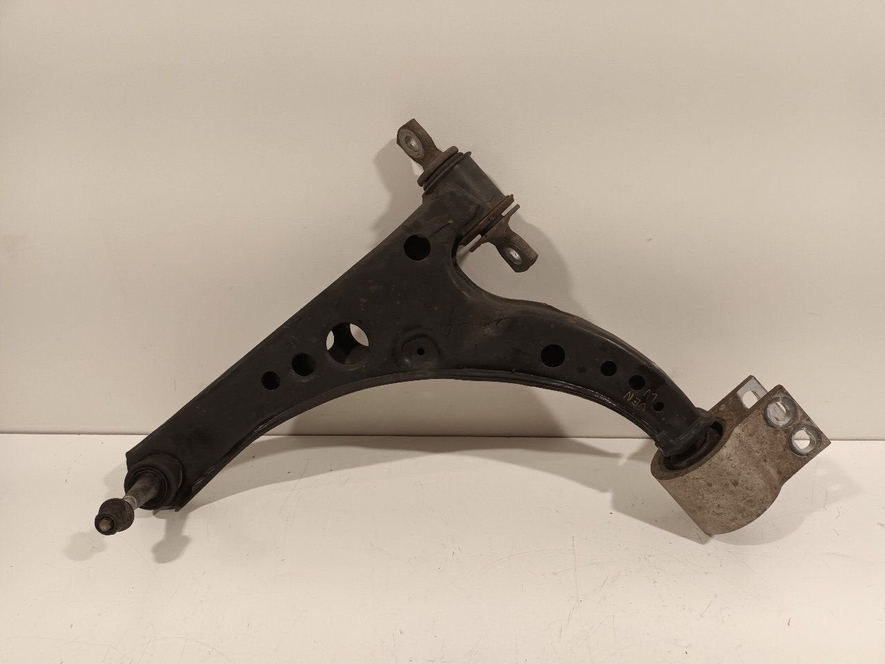 Draagarm links voor Opel Astra, Onderdelen@venauto.nl, Van der Ven Autorecycling B.V., Gebruikt, Ettenseweg 76, 4706 PB Roosendaal, The Netherlands