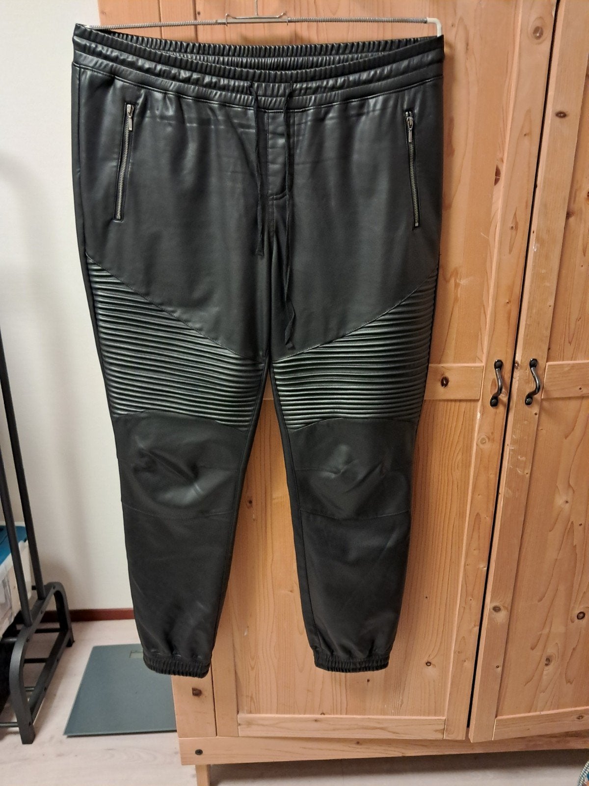 Zwarte leren broek - Rainbow, Ophalen, Gedragen, Zwart, Lang