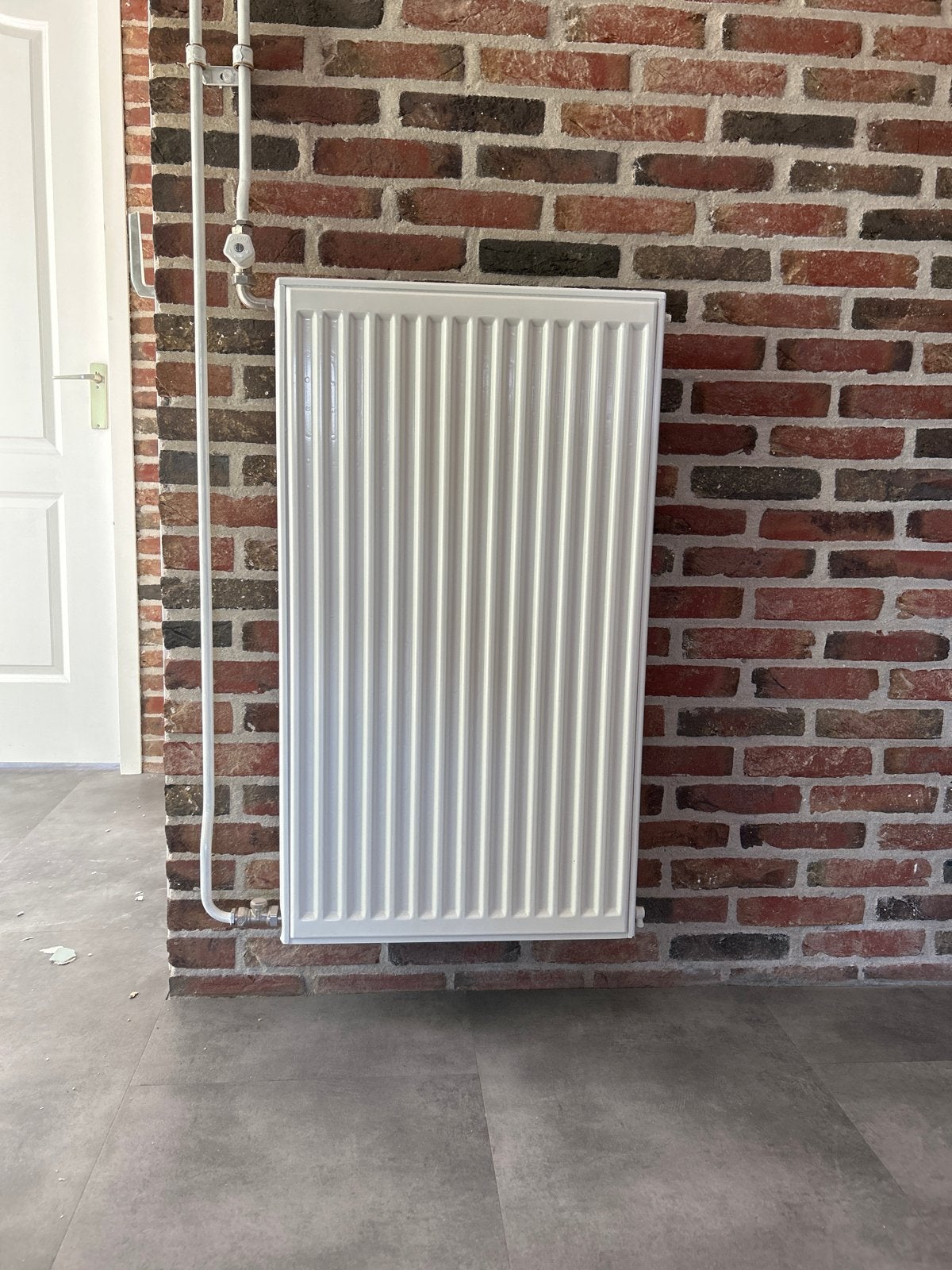 Witte radiator voor efficiënte verwarming, Ophalen, Gebruikt, Radiator, 60 tot 150 cm