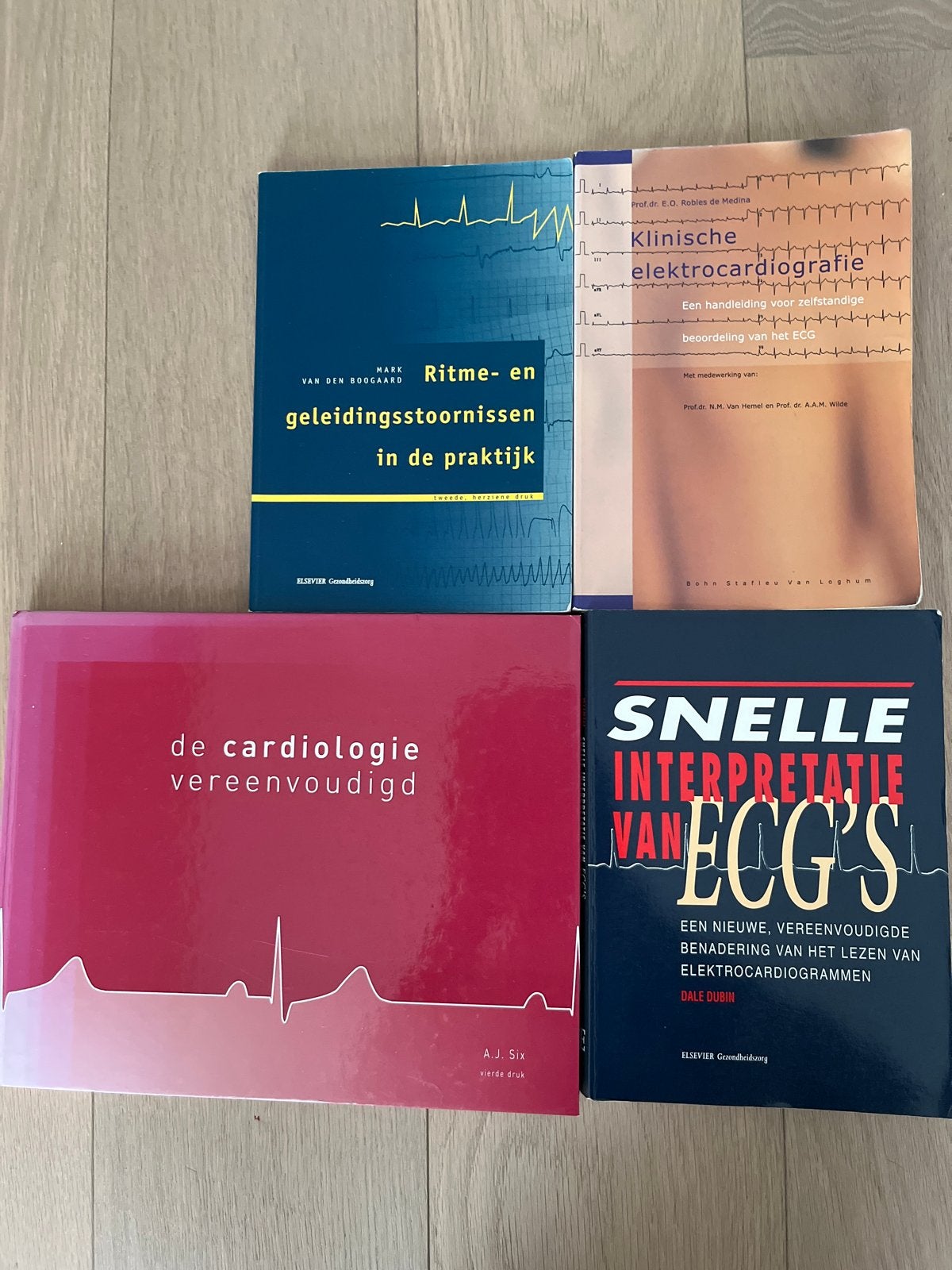 Cardiologie en ECG boeken - Set van 4, Boeken, Ophalen of Verzenden, Beta, Zo goed als nieuw, HBO