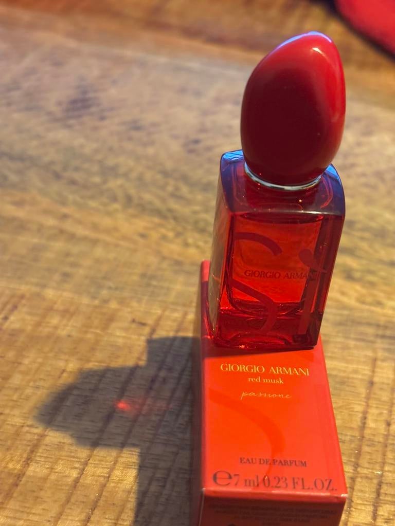 Giorgio Armani red musk passione, Ophalen of Verzenden, Nieuw