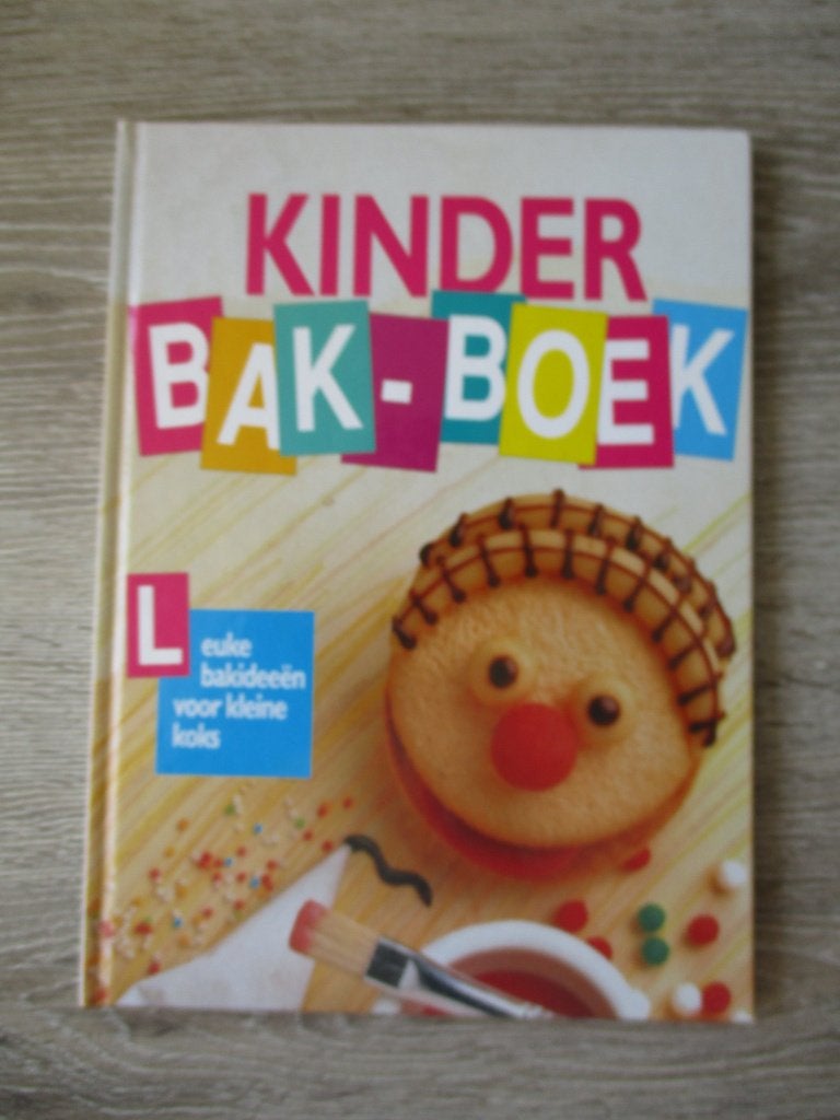 Kinder bak-boek, Ophalen of Verzenden, Gelezen, Fictie algemeen