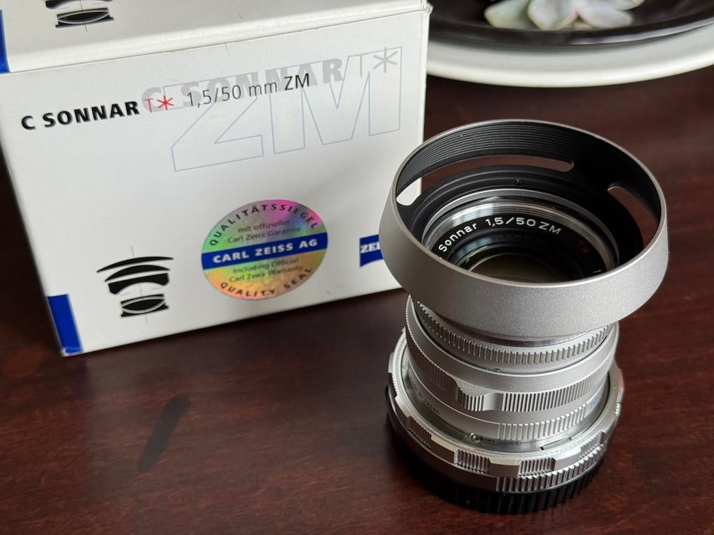 Zeiss C Sonnar 1.5/50 ZM & YEENON LM-NZ macro, Ophalen, Zo goed als nieuw, Standaardlens