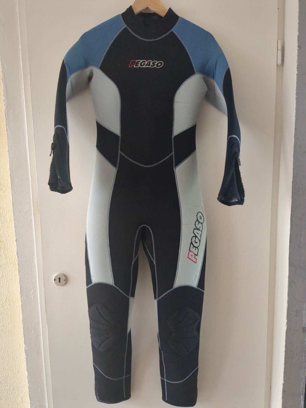 Pegaso Wetsuit 5mm - Maat 38 met langere pijpen/mouwen, Watersport en Boten, Duiken, Ophalen of Verzenden, Gebruikt, Duikpak