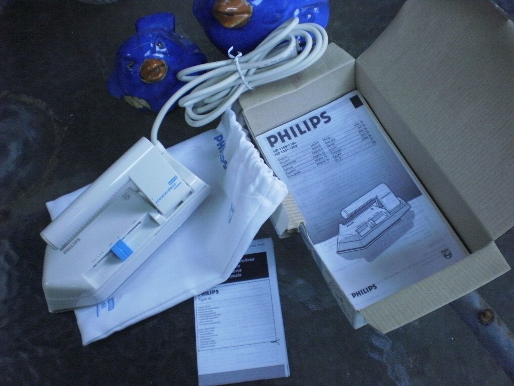 Philips HD 1301 reis strijkijzer, nieuw, Ophalen of Verzenden, Nieuw, Strijkijzer met snoer