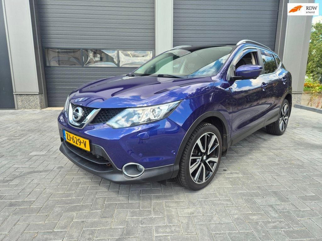 Nissan Qashqai 1.2 Tekna Pano Trekhaak, Gebruikt, 4 cilinders, Blauw, Bedrijf