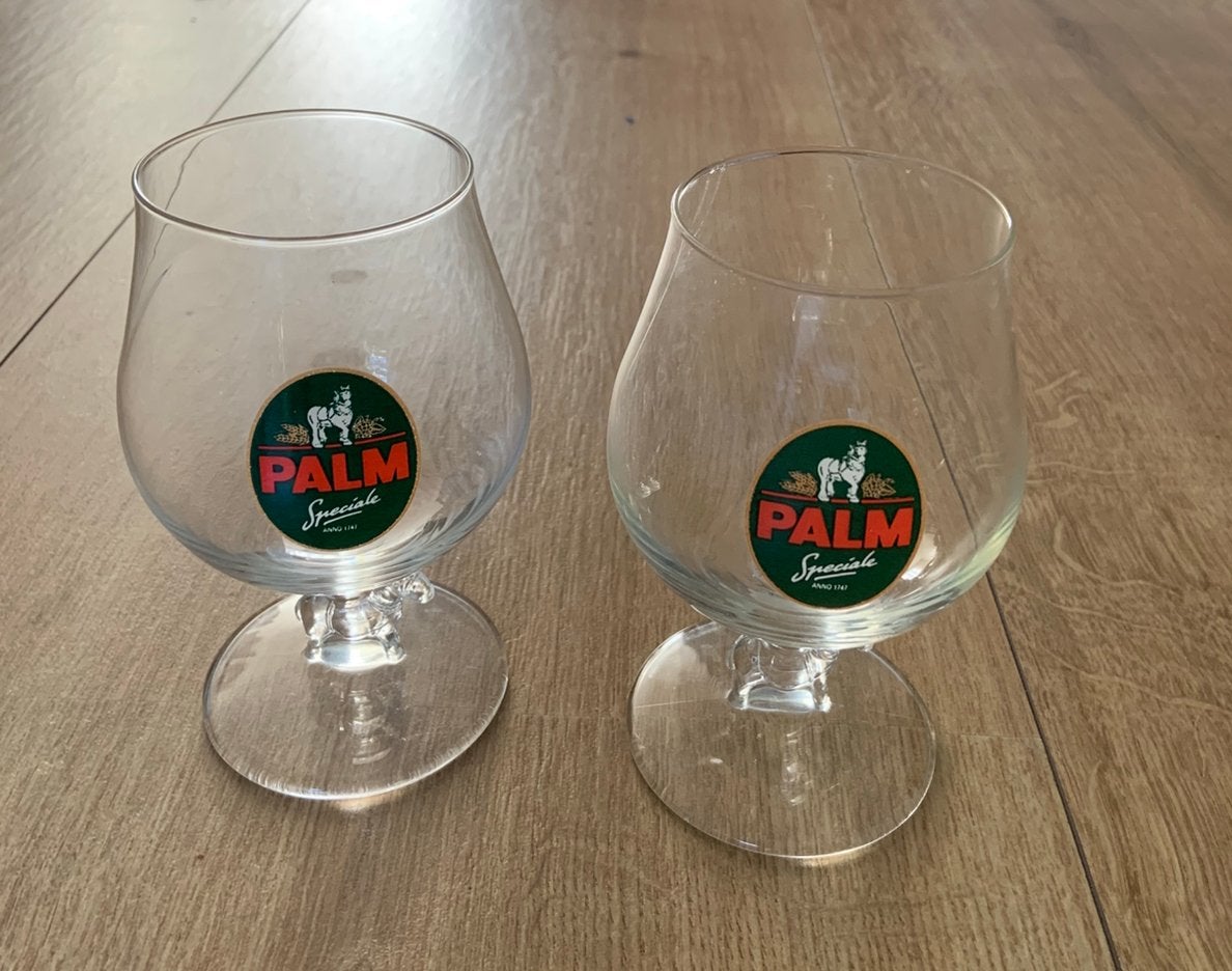 Palm buer glazen met belgische knol oaard in de voet, Verzamelen, Ophalen of Verzenden, Zo goed als nieuw, Glas of Glazen, Palm