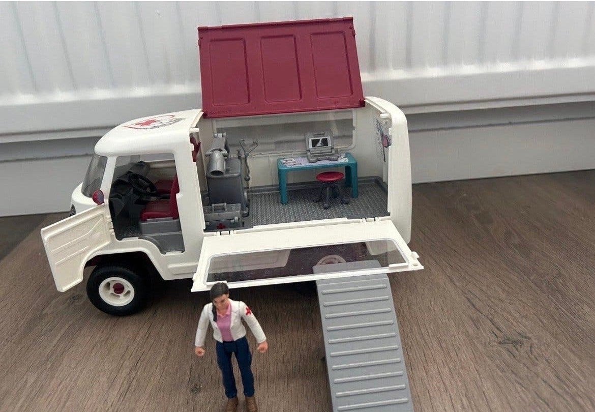Schleich Dierenarts met ambulance en accessoires, Ophalen of Verzenden, Zo goed als nieuw, Jongen of Meisje