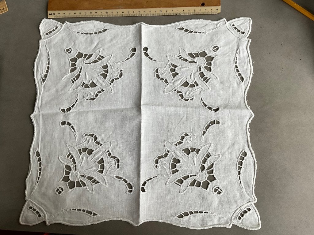 Set van 3 Vintage Geborduurde Kleedjes, Ophalen of Verzenden