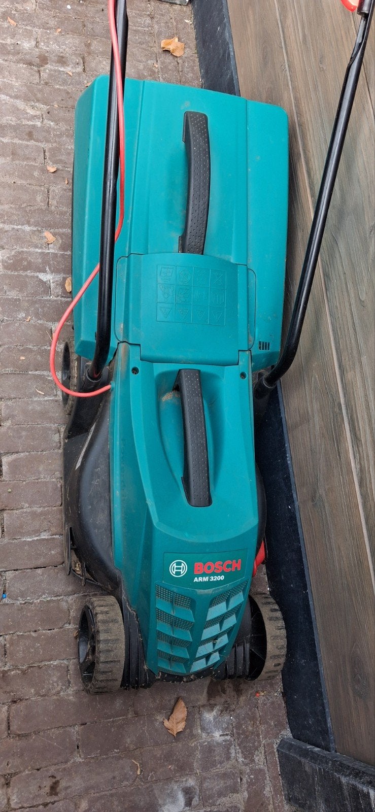 Bosch ARM 3200 Elektrische Grasmaaier - Compact en Krachtig, Ophalen, Cirkelmaaier, Gebruikt, Elektrische grasmaaier