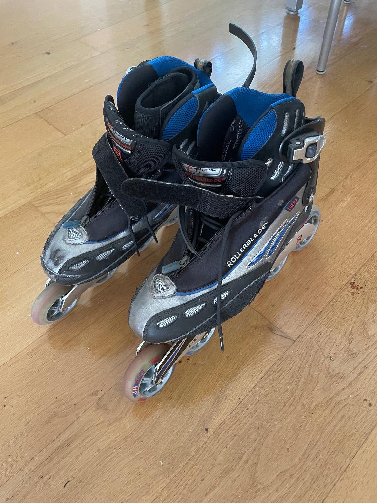 Skeelers Rollerblade maat 43, Sport en Fitness, Skeelers, Overige merken, Gebruikt, Inline skates 5 wielen, Heren