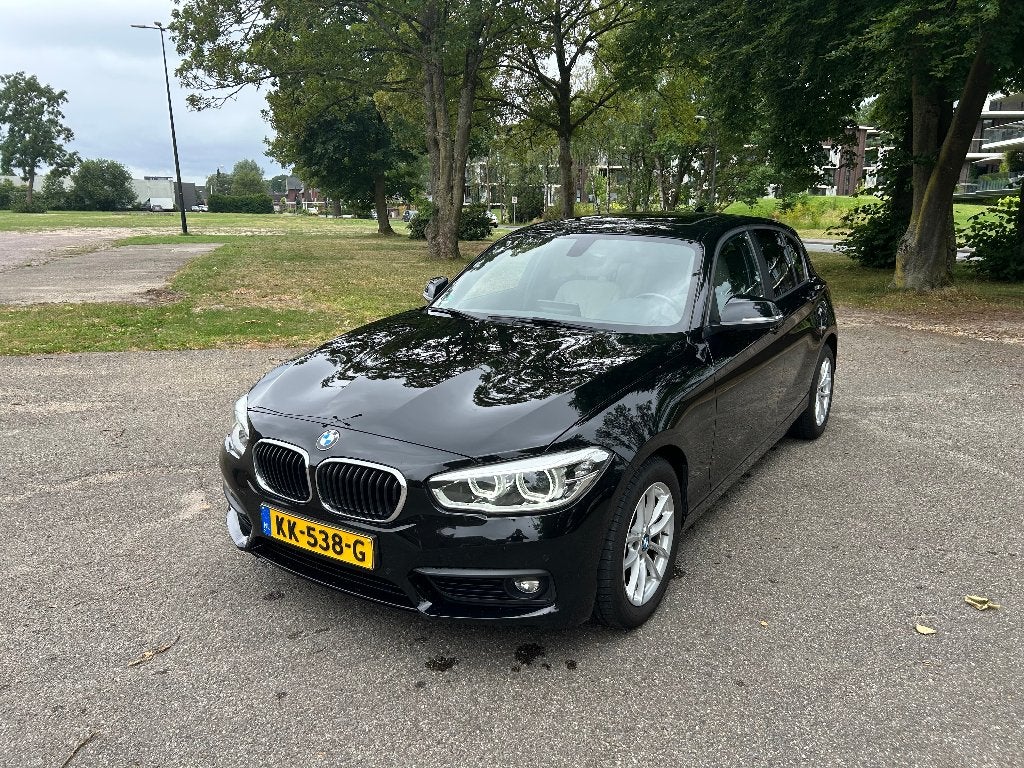 BMW 116i High Executive | CarPlay | Panorama+Stoelverwarming, Auto's, BMW, Particulier, 1-Serie, ABS, Airbags, Airconditioning