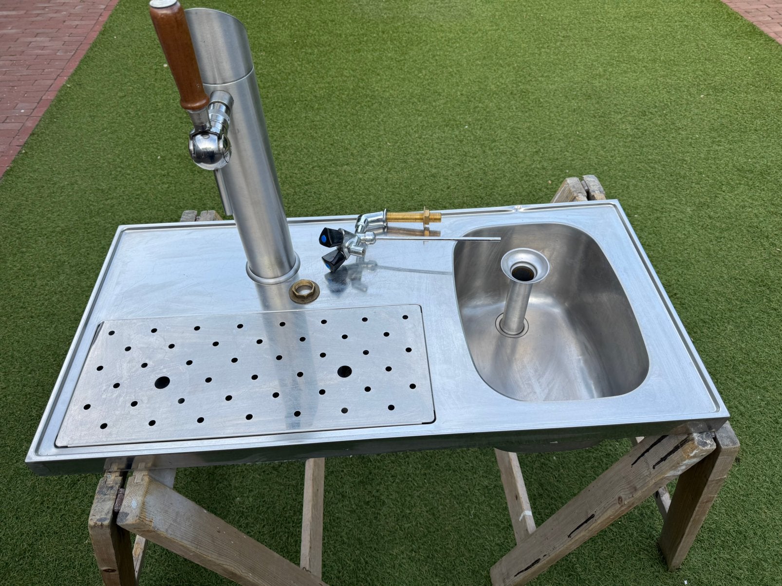 Lekblad met spoelbak,biertap, thuistap, mancave, bar, Ophalen, Zo goed als nieuw