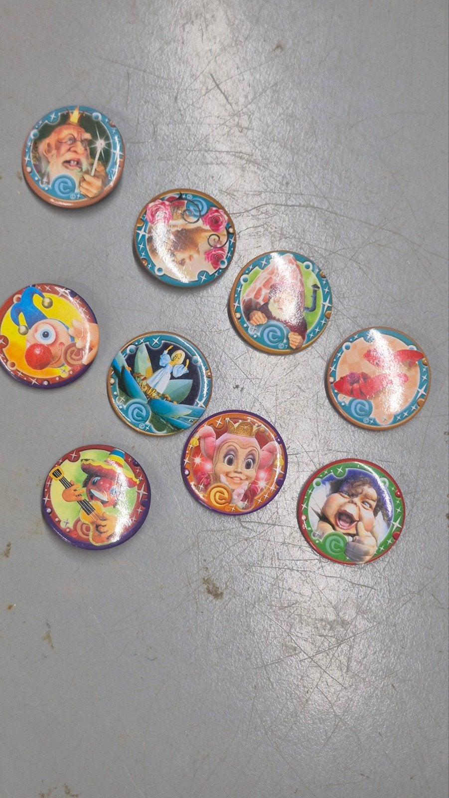 Efteling buttons/speldjes - Diverse figuren, Verzamelen, Ophalen of Verzenden, Gebruikt, Button of Speldje