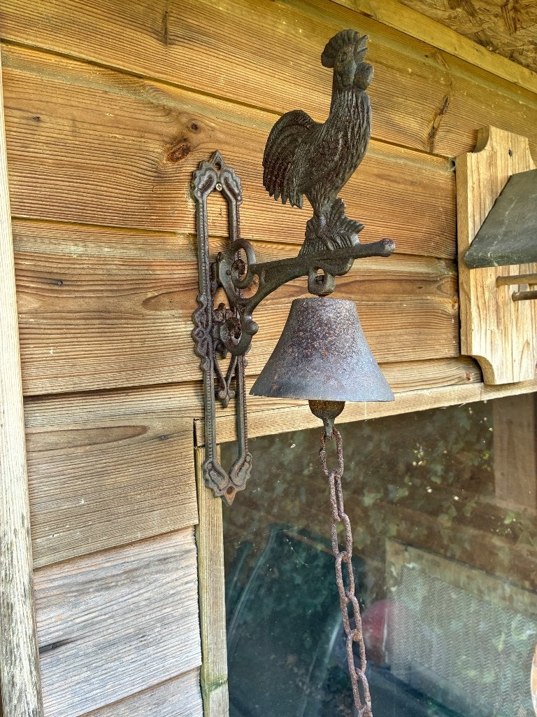 Metalen bel met haan, Huis en Inrichting, Deurbellen, Ophalen of Verzenden, Gebruikt, Draadloos