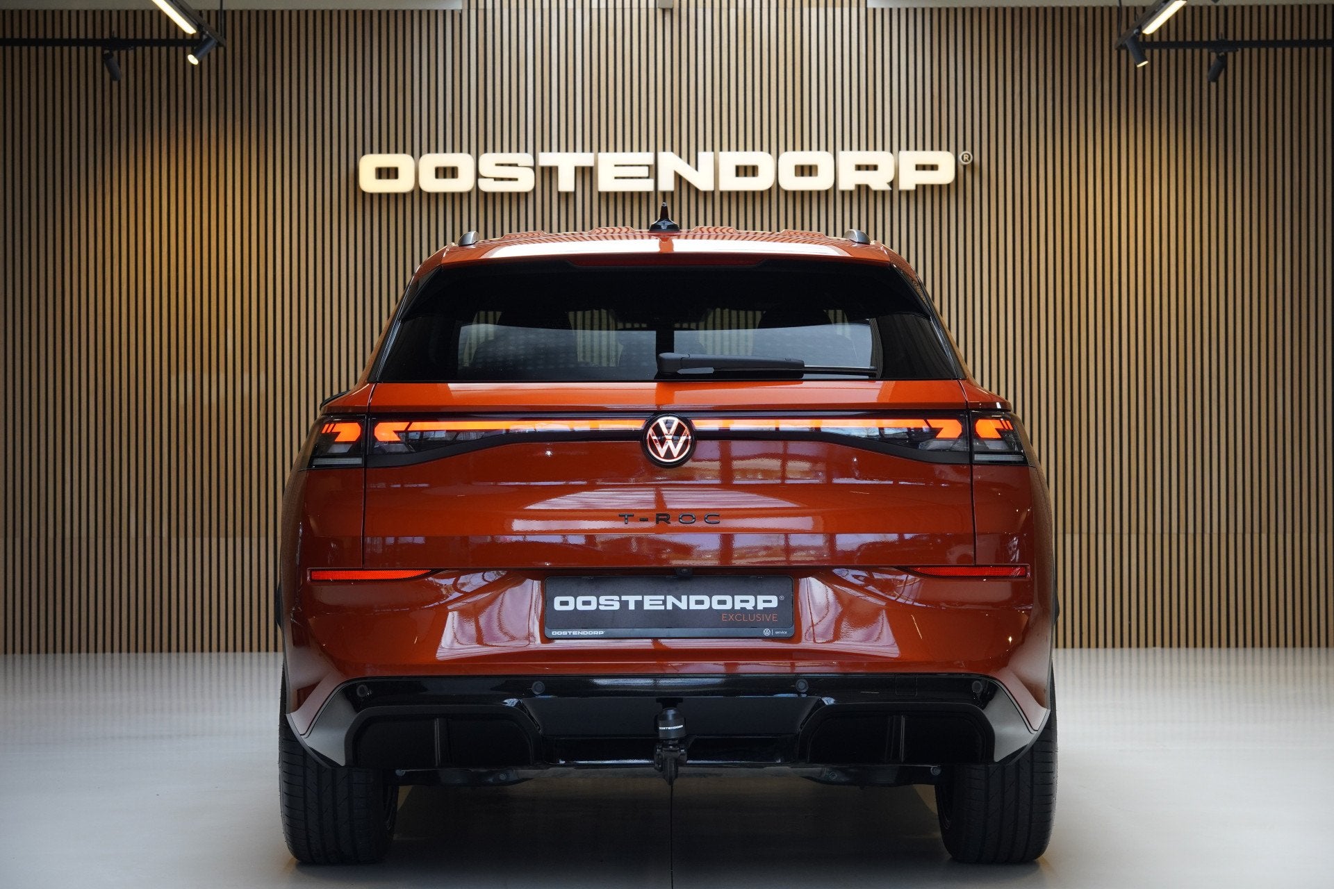 Volkswagen T-Roc 1.5eTsi/150pk DSG R-Line Blackstyle|2026|Tr, 1374 kg, Zwart, 4 cilinders, 150 pk