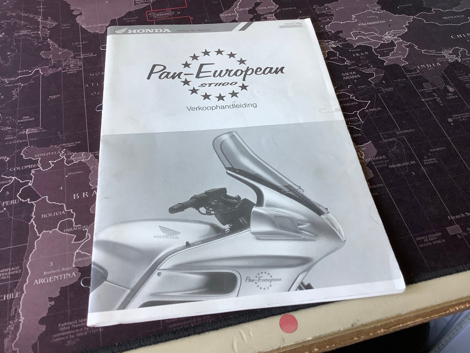 Honda Pan-European ST1100 Verkoophandleiding febr. 1990., Verzenden, Honda