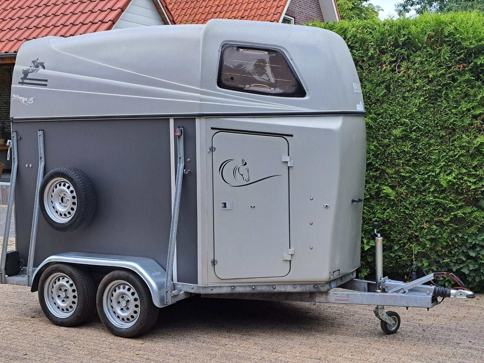 COMPLEET OPNIEUW OPGEBOUWDE 2 PAARDS TRAILER MET ZADELKAMER, Dieren en Toebehoren, Paarden en Pony's | Trailers en Aanhangwagens