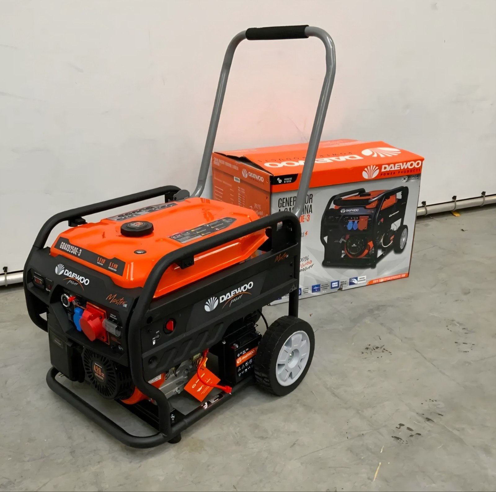 AGGREGAAT 6500W, 3 fase HUUR of KOOP NIEUW, Ophalen, Nieuw