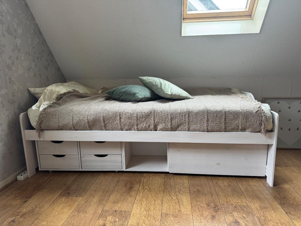 Bed met lades, Ophalen, Gebruikt, 90 cm, Eenpersoons