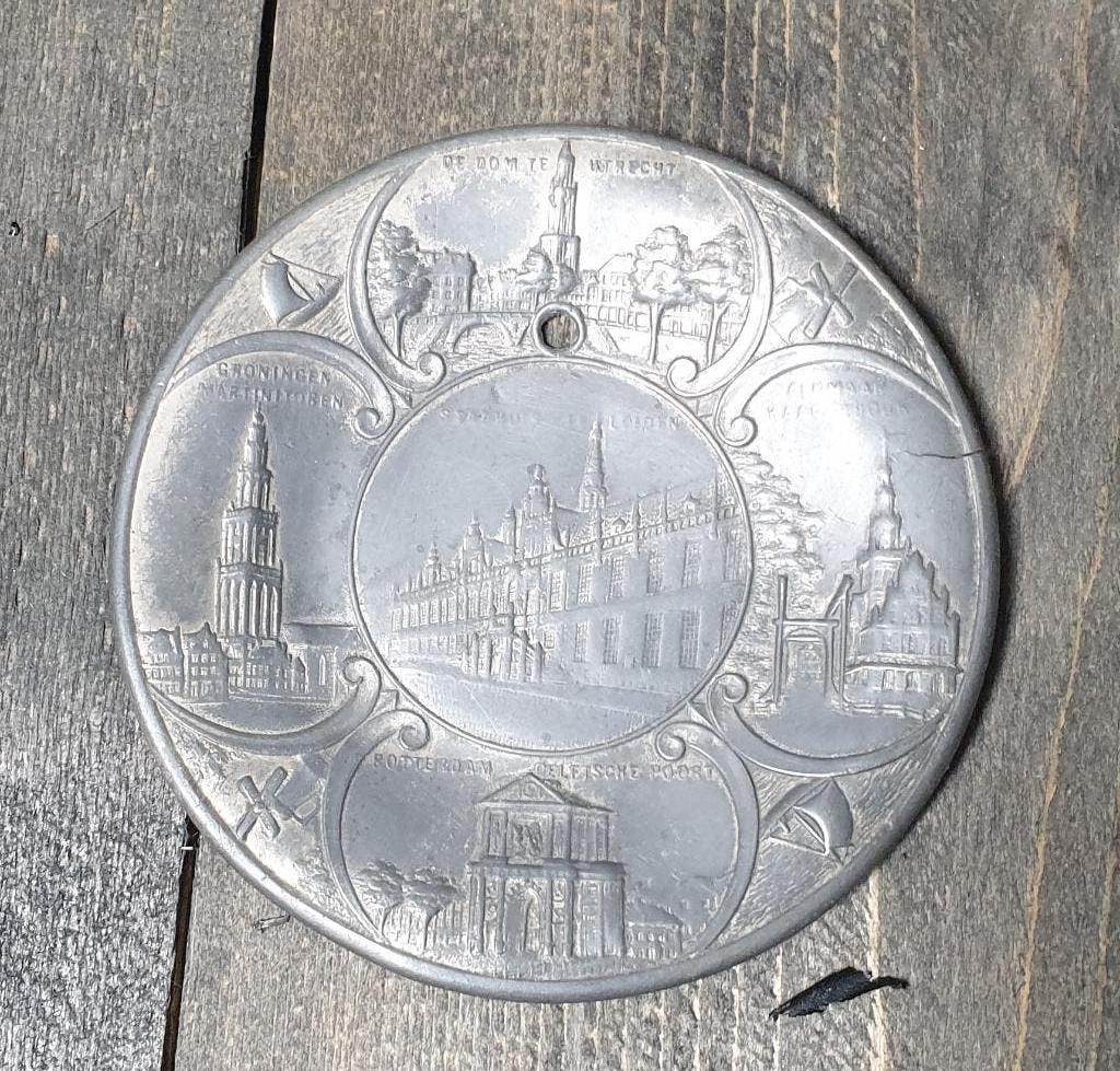 Tinnen schaaltje met o.a. Domtoren, Martinitoren, Antiek en Kunst, Antiek | Tin, Ophalen of Verzenden