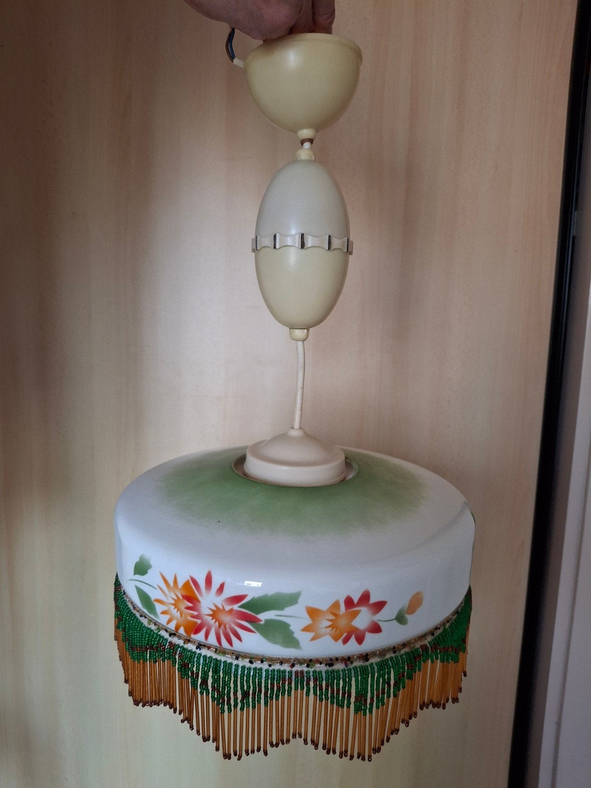 Vintage hanglamp met bloemmotief en kralen, Antiek en Kunst, Antiek | Lampen, Ophalen