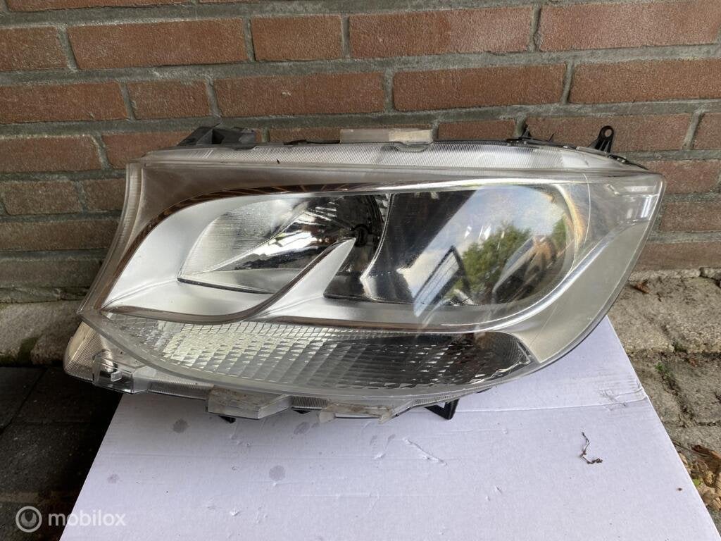 Mercedes Sprinter bestel W907 Koplamp links A9079060000, Gebruikt, Mercedes-Benz, Ophalen of Verzenden, Mercedes-Benz