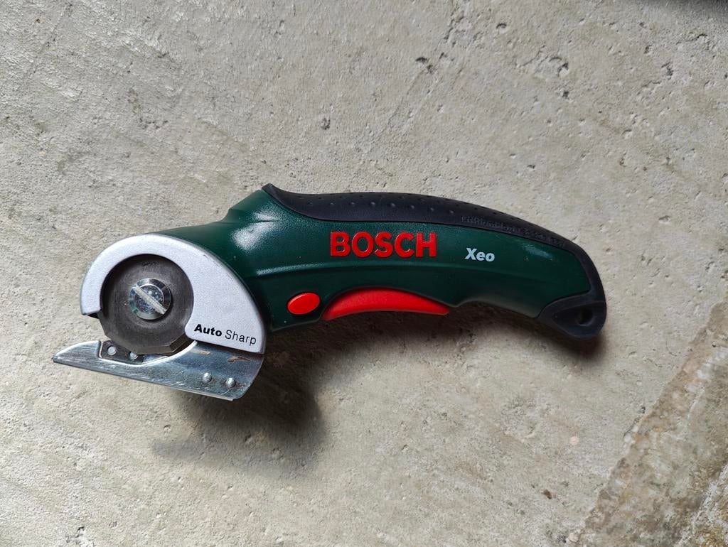 Bosch Xeo draadloze snijder - Compact en Veelzijdig, Ophalen of Verzenden, Gebruikt