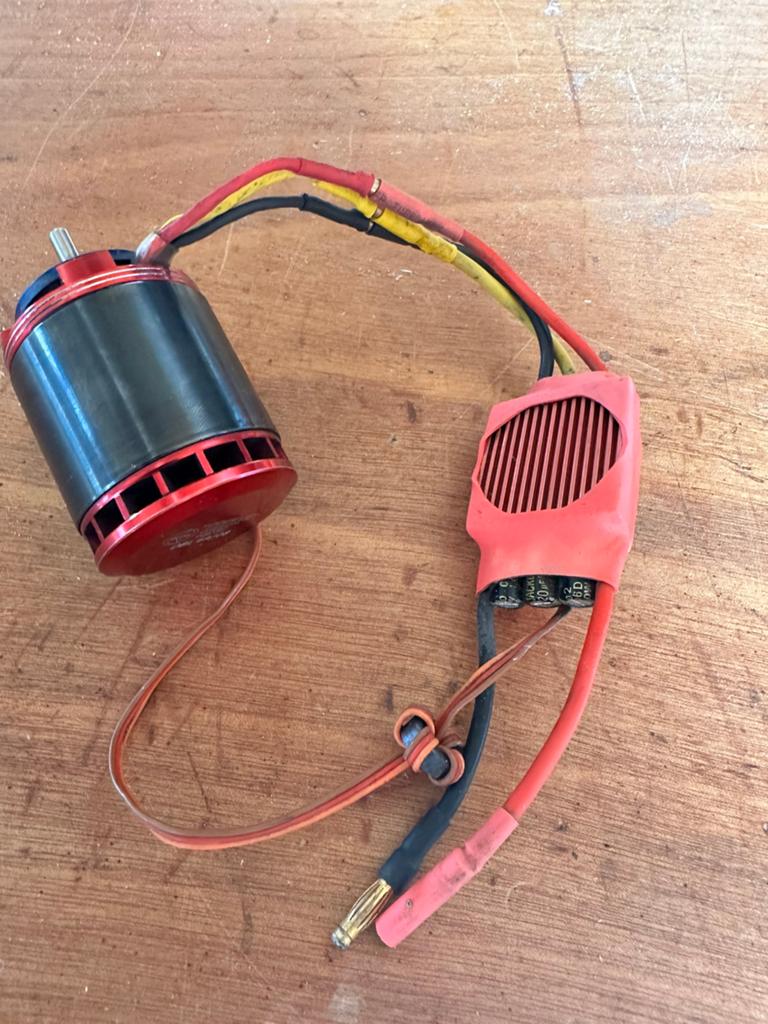Grote Outrunner motor met regelaar, Ophalen of Verzenden, Zo goed als nieuw, Elektro, Helikopter