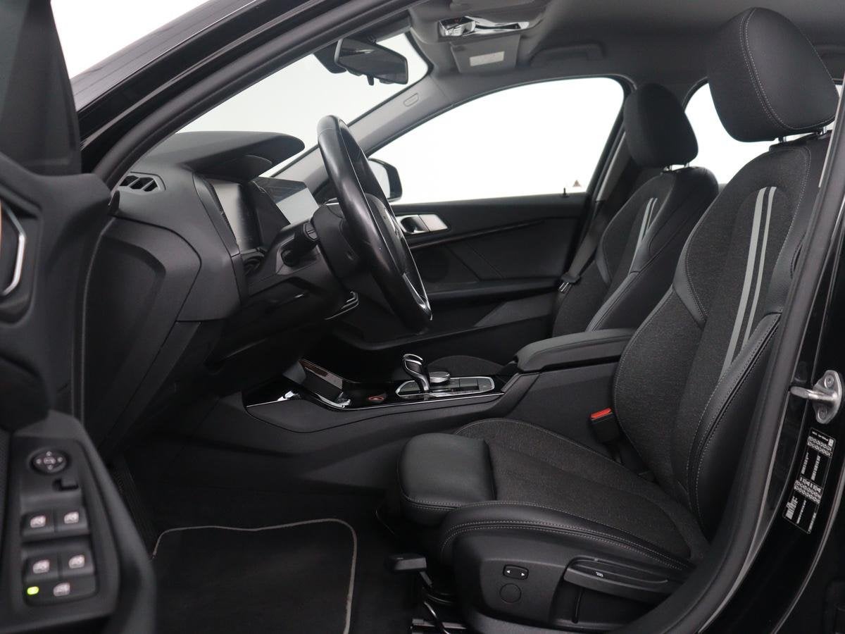BMW 1-serie 118i Business Edition | Half leder | Cruise cont, Gebruikt, Leder en Stof, Zwart, Origineel Nederlands