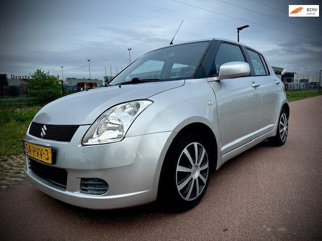 Suzuki Swift 1.3 , NW BAK, NW KOPPELING, NW APK, AIRCO, Voorwielaandrijving, Stof, 965 kg, Swift