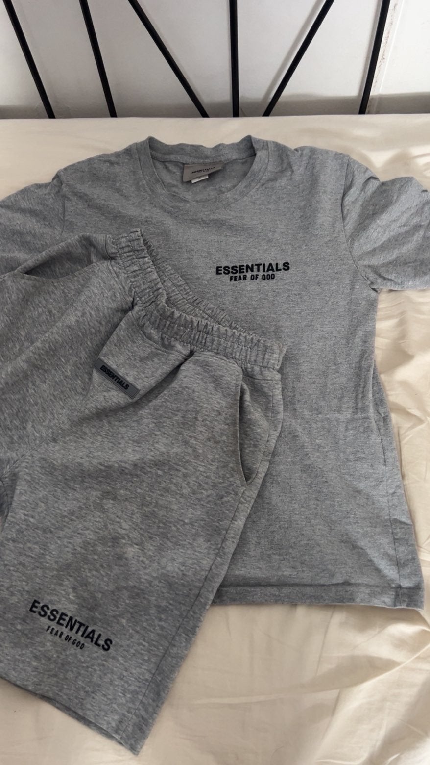 Essentials Fear of God Grijs Set, Maat 38/40 (M), Nieuw, Ophalen of Verzenden, Korte mouw