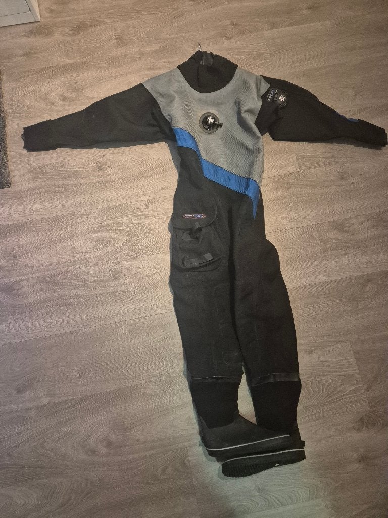 Northern Diver Cortex droogpak ML / 43 incl. onderpak, Watersport en Boten, Verzenden, Gebruikt, Duikpak