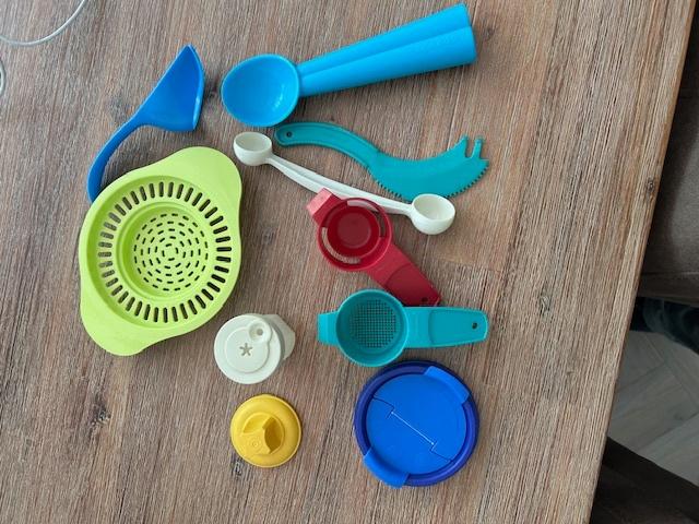 Diverse tupperware hulpjes, Huis en Inrichting, Keuken | Tupperware, Nieuw, Overige typen, Blauw, Geel, Paars, Ophalen of Verzenden