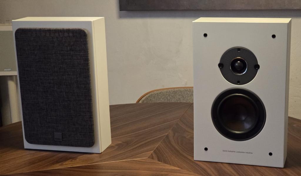 DALI OBERON ON-WALL C, Audio, Tv en Foto, Luidsprekers, Zo goed als nieuw, Front, Rear of Stereo speakers, Minder dan 60 watt