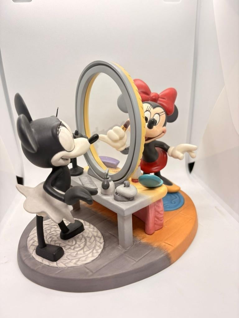 WDCC beeldje – Minnie Then and Now, Verzamelen, Ophalen, Zo goed als nieuw