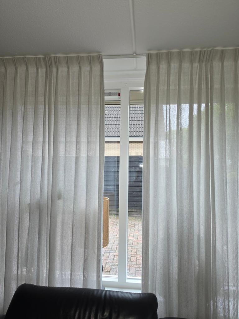 Inbetween gordijnen offwhite, Huis en Inrichting, Ophalen, Zo goed als nieuw, 200 cm of meer, 200 cm of meer