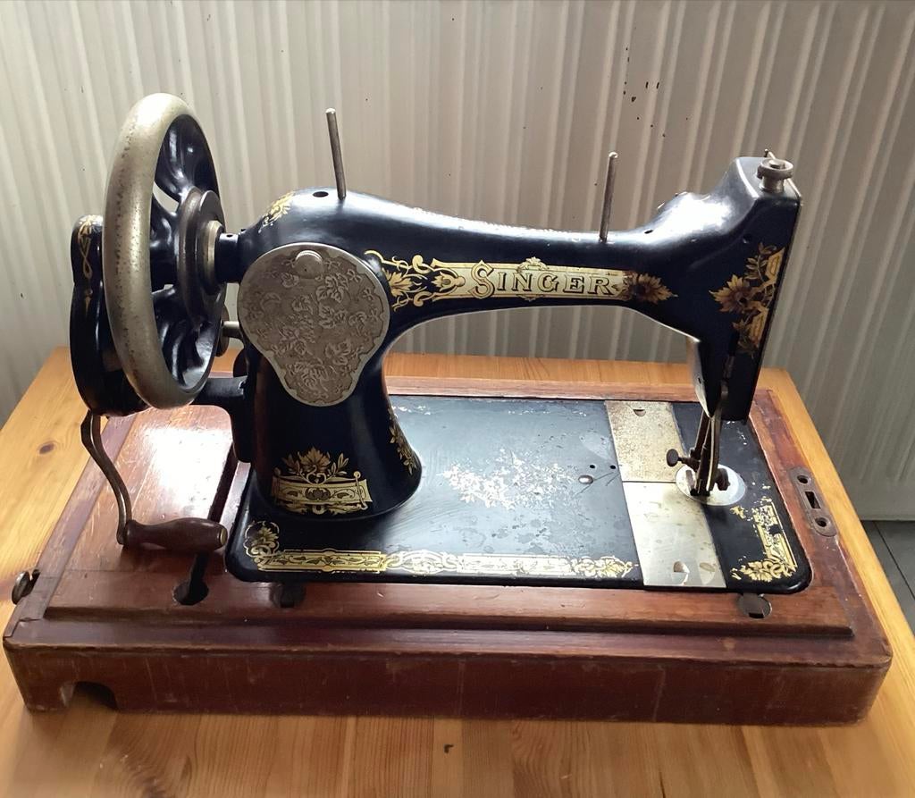Antieke Singer Naaimachine met Houten Koffer, Ophalen
