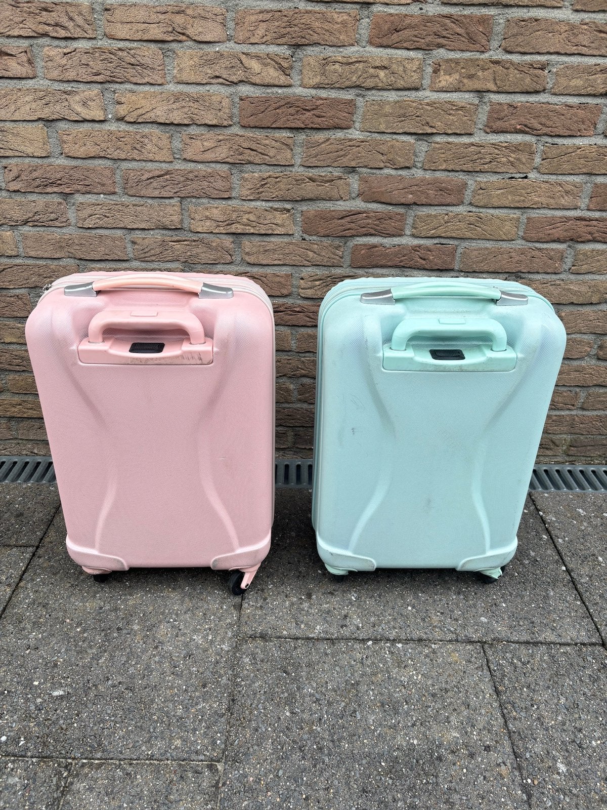 2 CarryOn handbagage koffers met 4 wielen, Ophalen, Wieltjes, 50 tot 60 cm, Hard kunststof