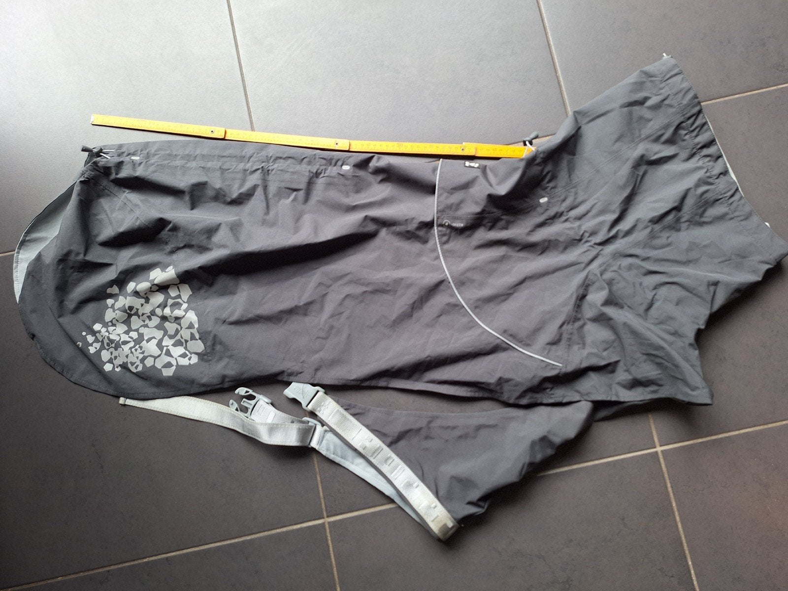 Hurtta honden regenjas voor een grote hond., Dieren en Toebehoren, Ophalen, Gebruikt