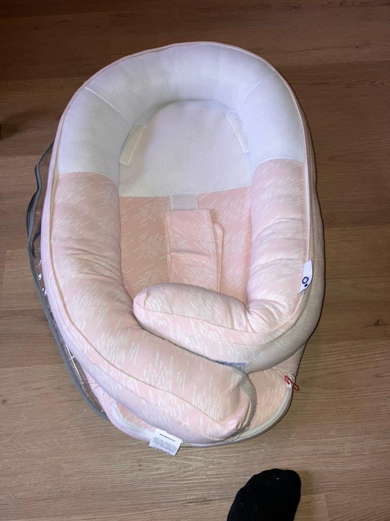 Babynestje/cocoon roze merk; Doomoo, Ophalen, Gebruikt